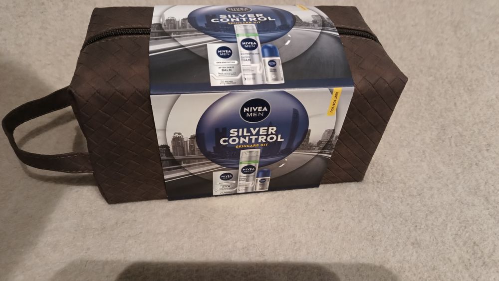Zestaw kosmetyków Nivea kosmetyczkądla mężczyzn