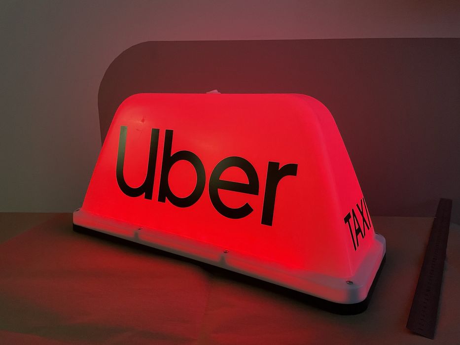 Lampa nocna taxi uber