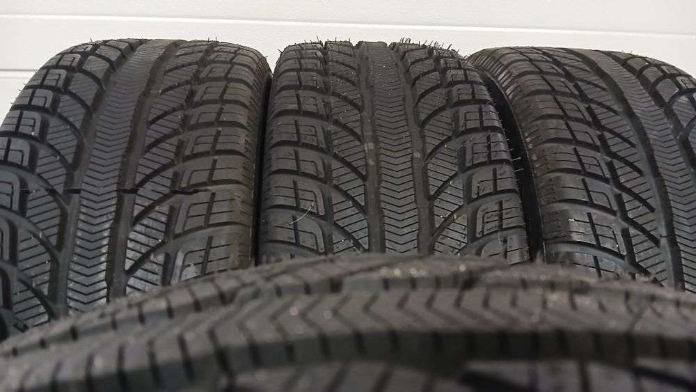 Opony225/45 R 17 Nowe Wielosezonowe