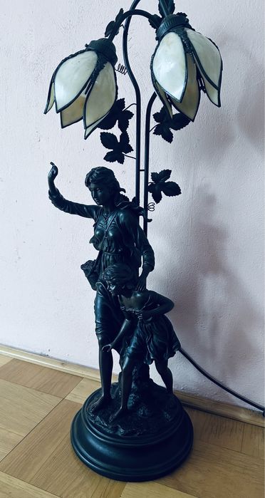 Lampa figuralna antyczna 2 sztuki wysoka stołowa