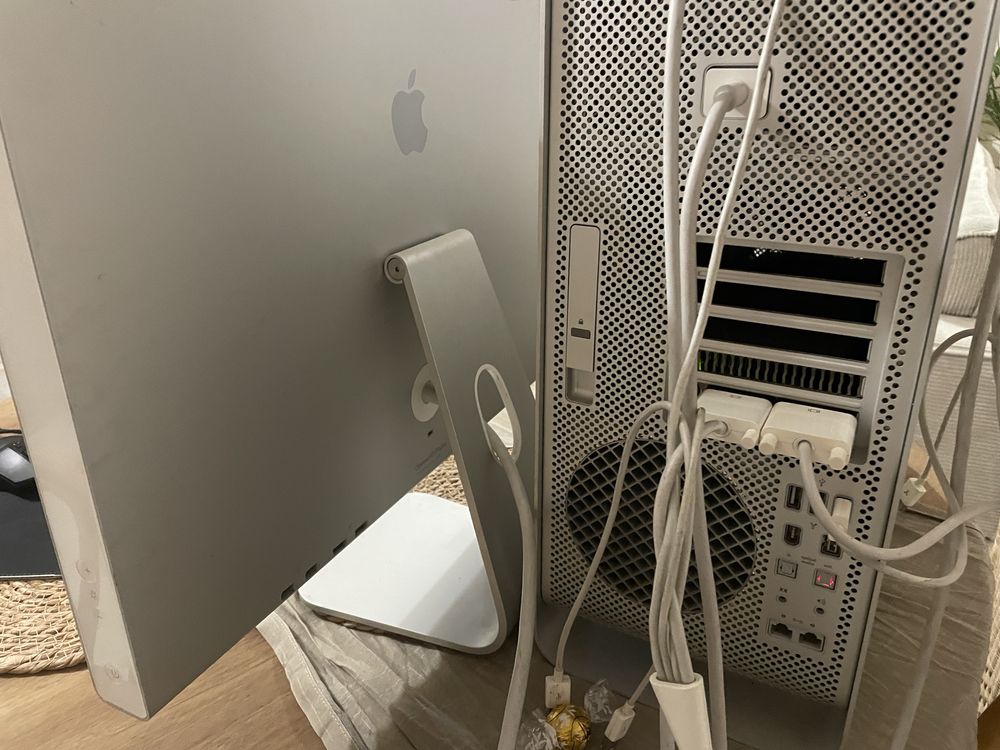 Komputer stacjonarny | Apple Mac Pro | x2 Monitor Apple Cinema