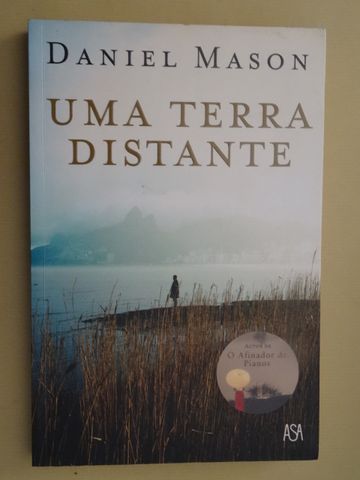 Uma Terra Distante de Daniel Mason