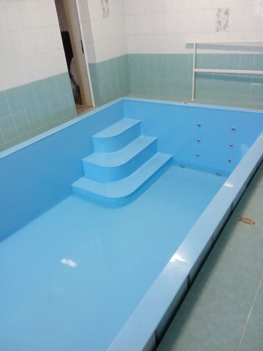 Чаша для басейну на замовлення