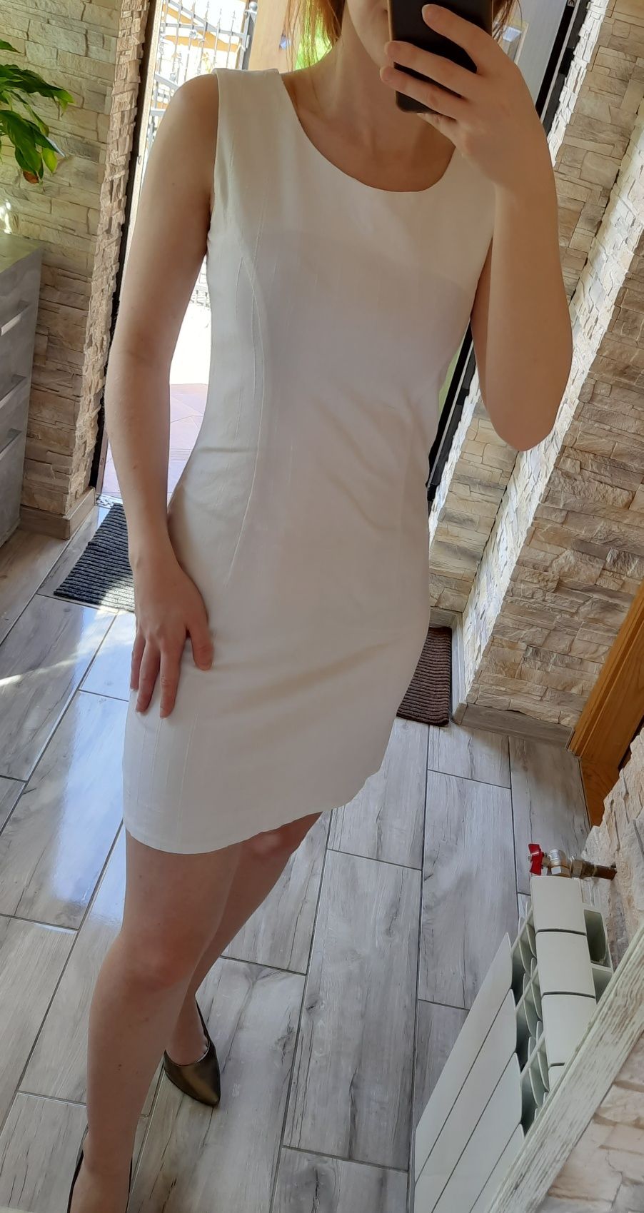 Sukienka biała mini
