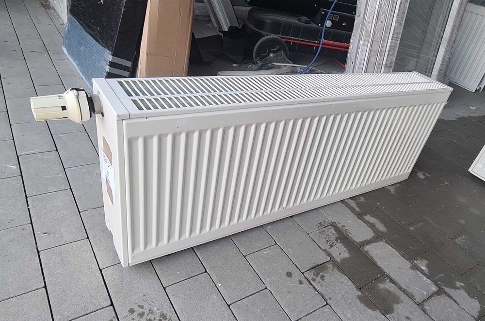 Grzejnik używany 100x35 CV33 !! + termostat