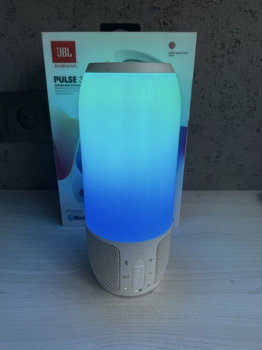 Продам колонку JBl pulse 3