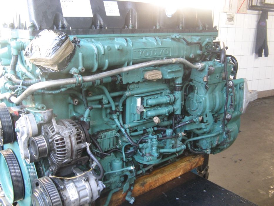 Silnik VOLVO D5D CDE3 , D6A250 , D6B250 D7D EEE2 , D7E , D7E GAE3 , D9