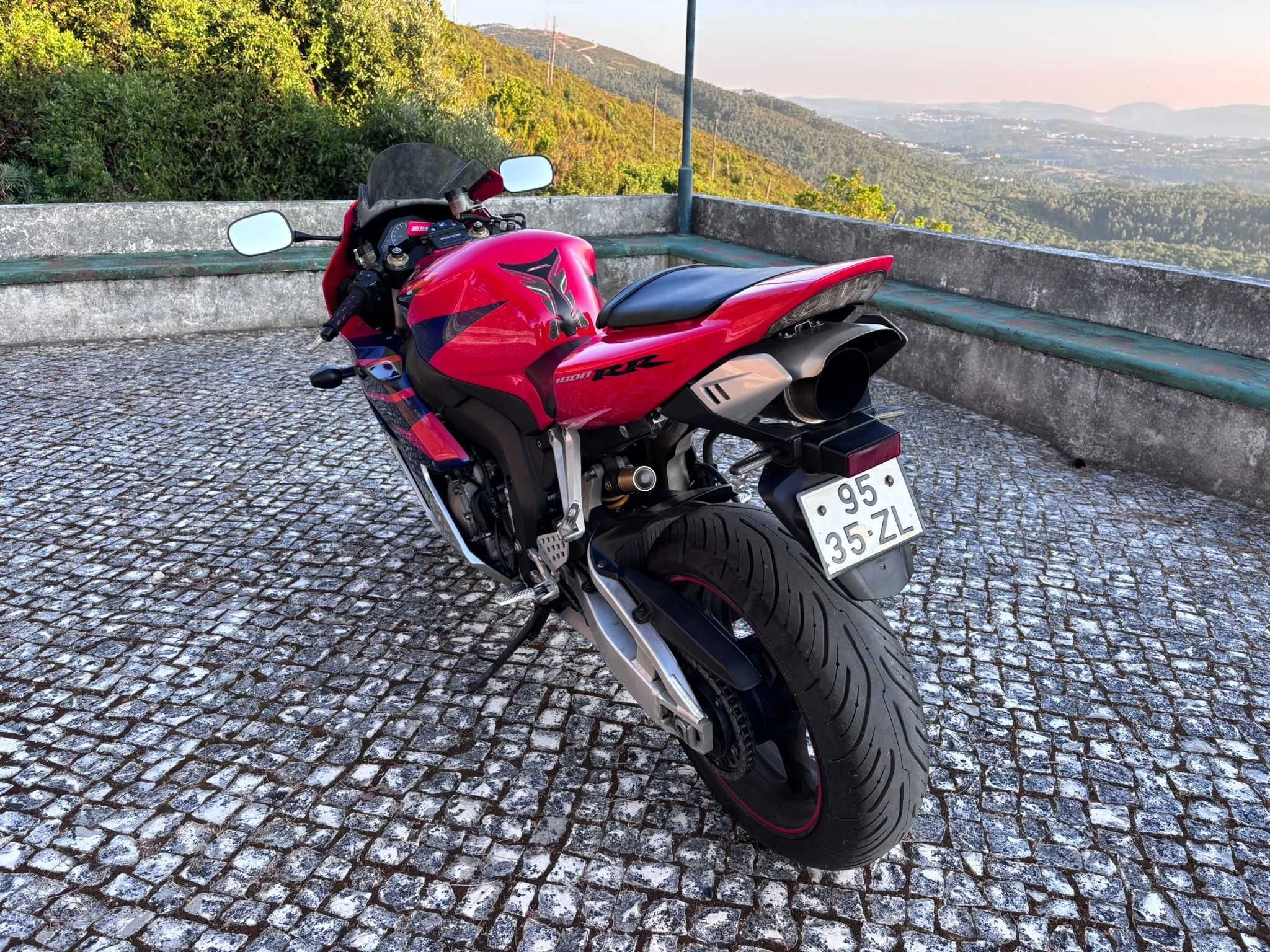 2005 Honda CBR 1000RR Fireblade