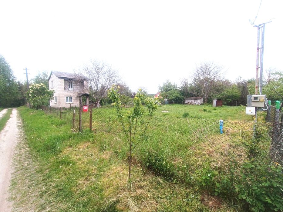 Продаж земельної ділянки з комунікаціями