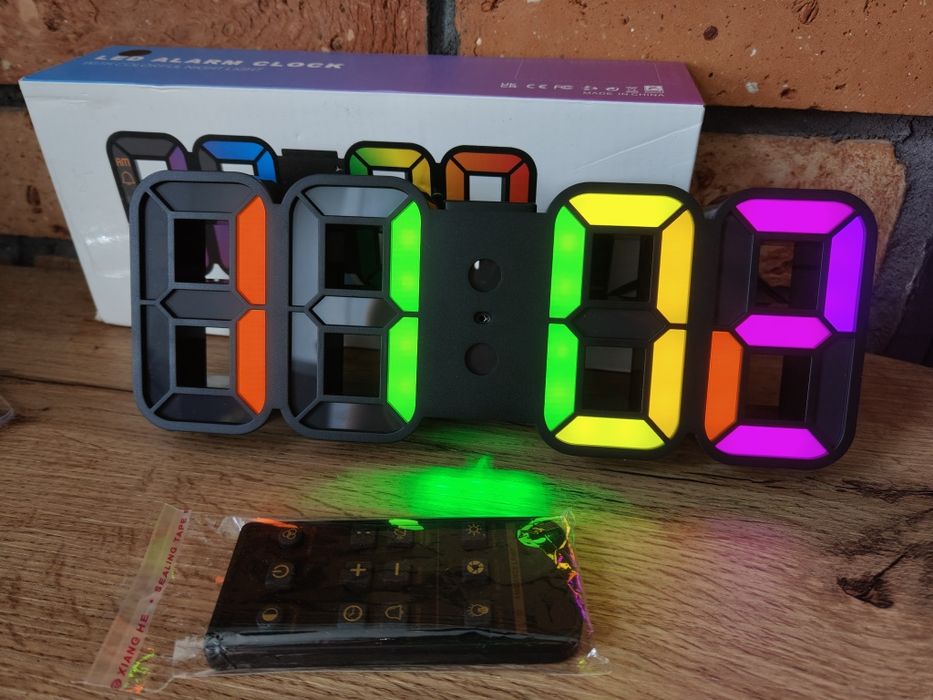 Zegar Budzik cyfrowy elektroniczny LED Duży 3D z Alarmem i Pilotem