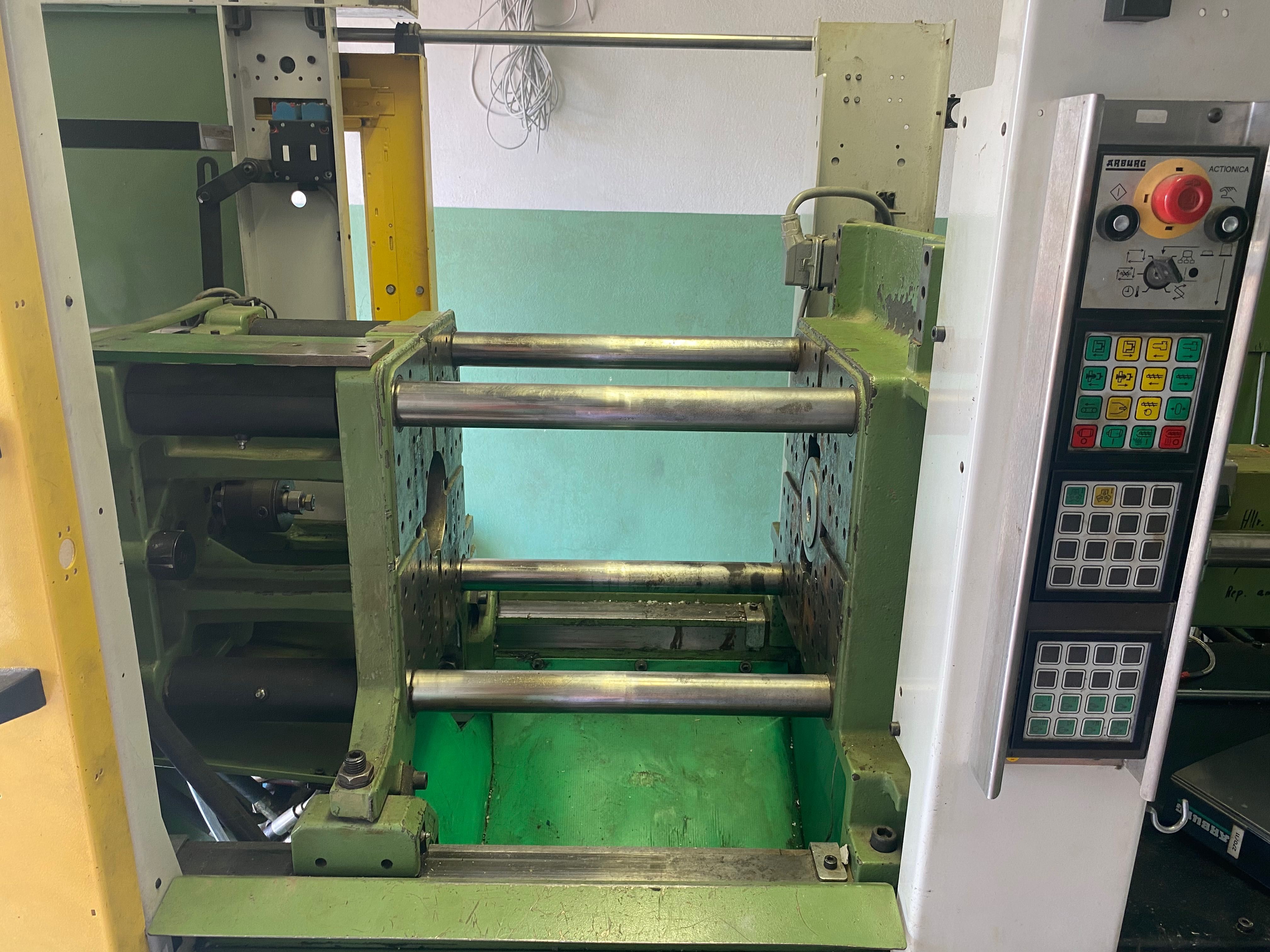 Dwie Wtryskarki - ARBURG 270C i Battenfeld