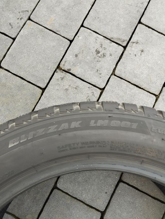 Bridgestone Blizzak LM001 EVO 225/50/17 ZIMA, 2szt.