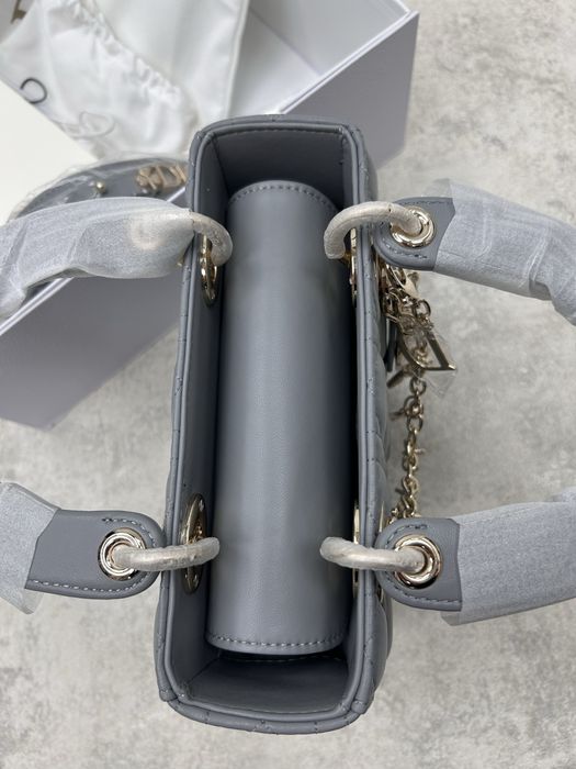 Сумочка в стилі Dior