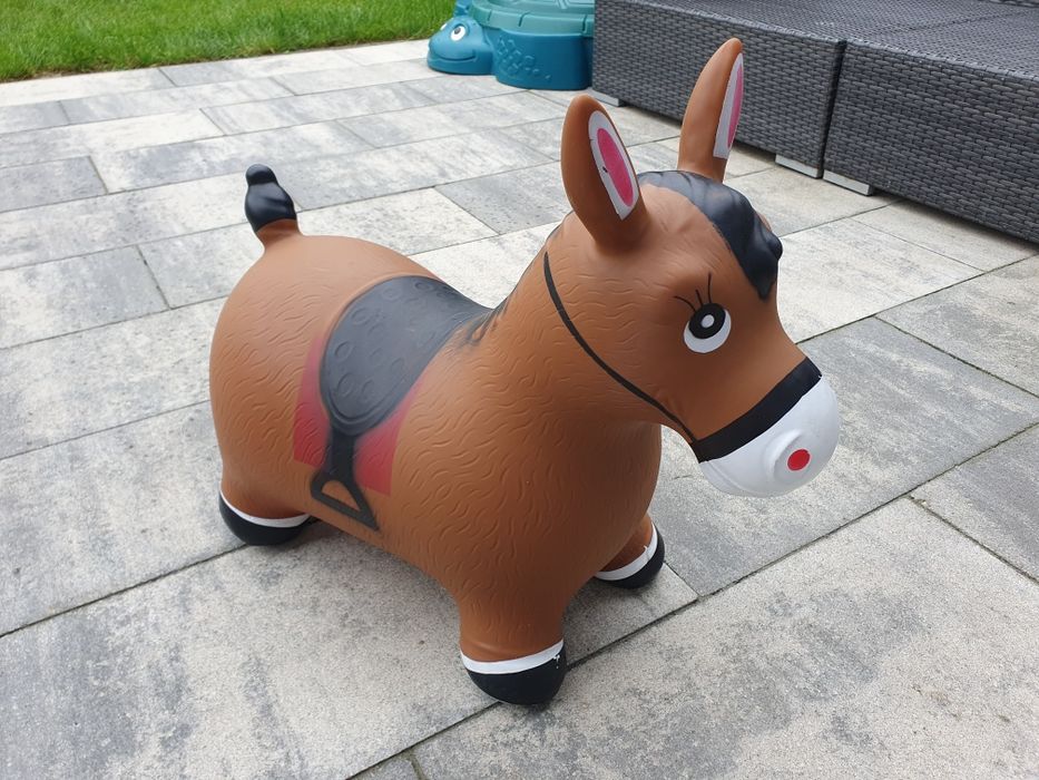 Osiołek, Konik, dmuchany gumowy skoczek