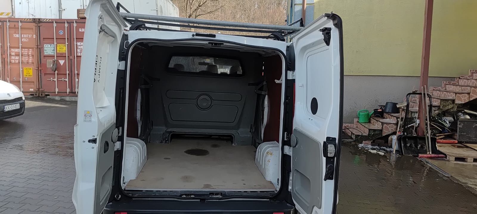 Renault Trafic doka brygadowy brygadówka 6 osobowy Vivaro