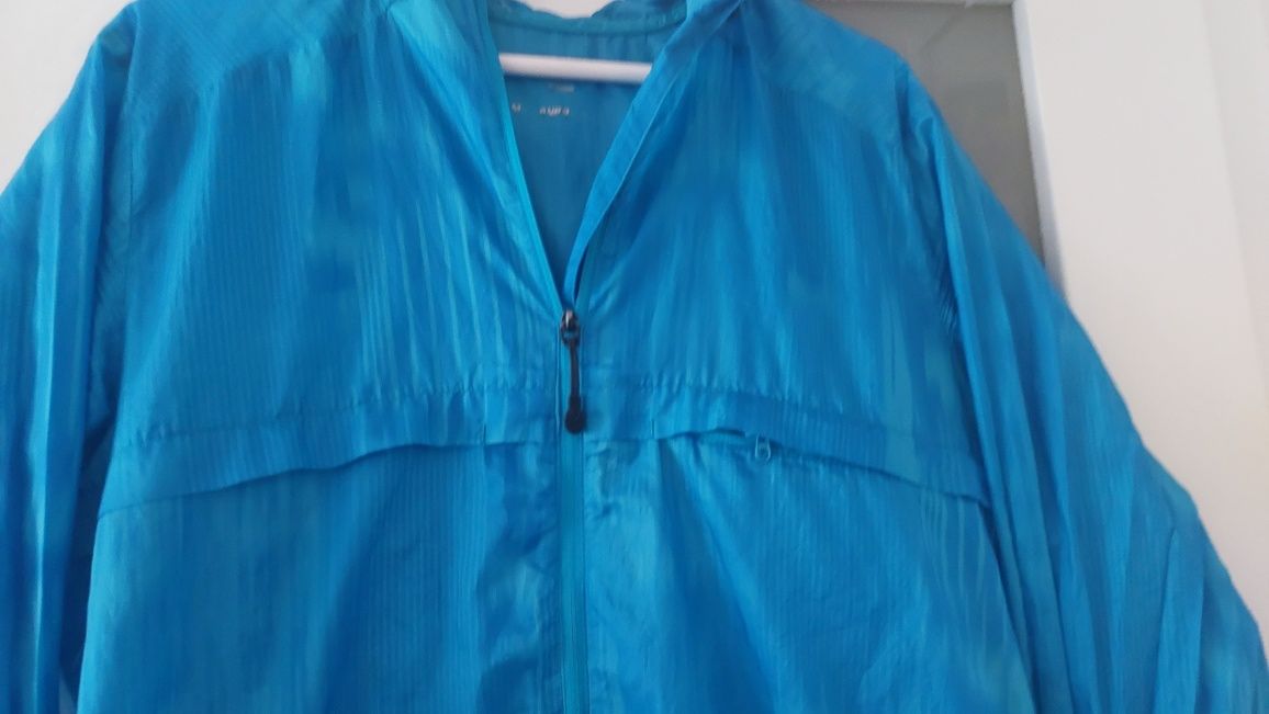 Cienka kurtka sportowa asics rozmiar m