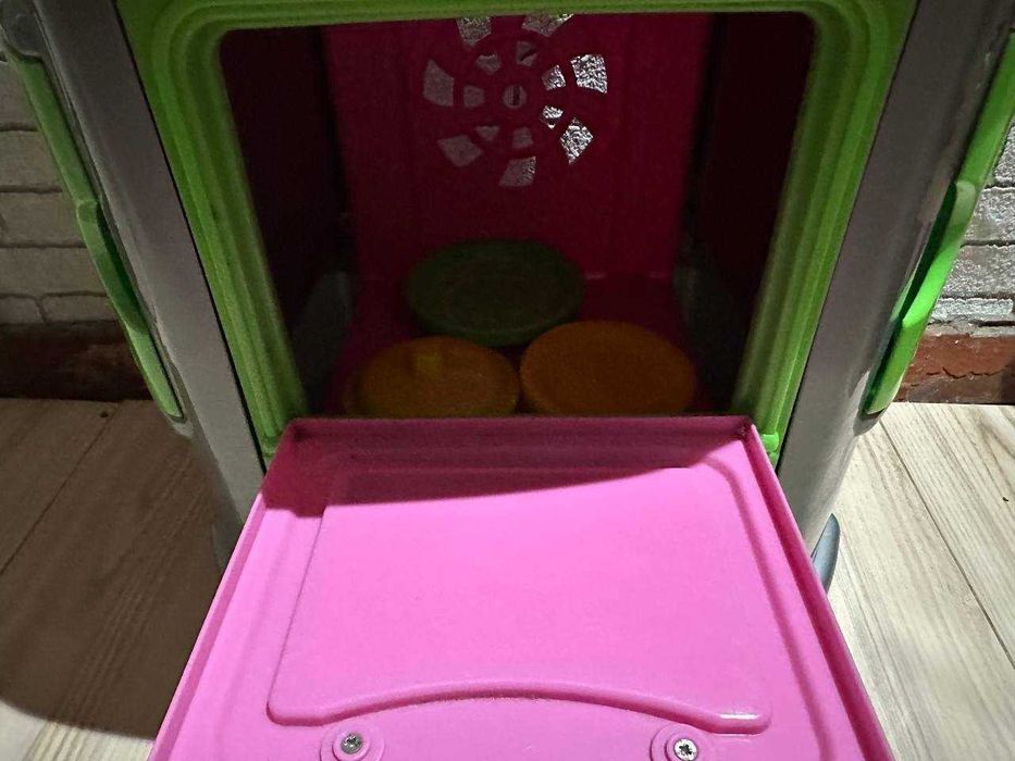 Іграшкова кухня з посудом Б/В