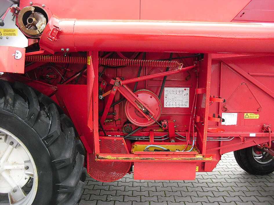 Зерноуборочный комбайн Massey Ferguson 20