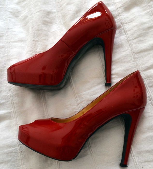 LOFT37 czerwone szpilki sexy r 38 skóra lakierowana czubek serce