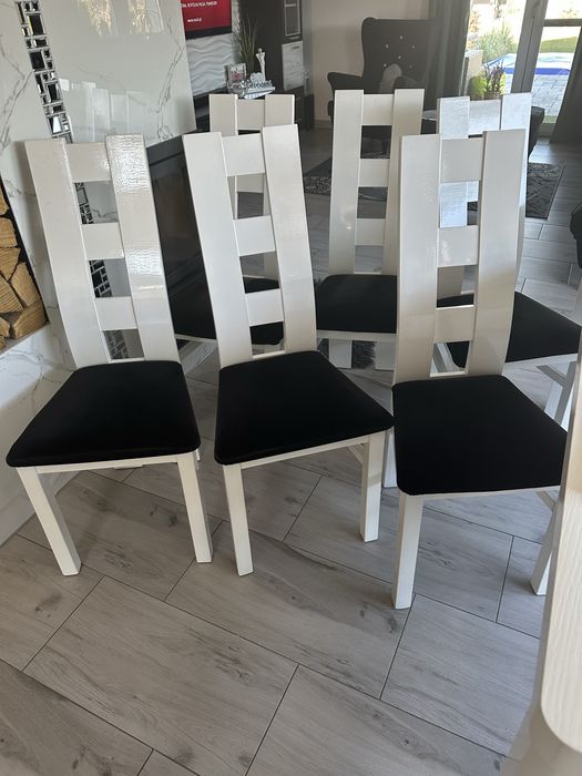 Stół plus 6 krzeseł