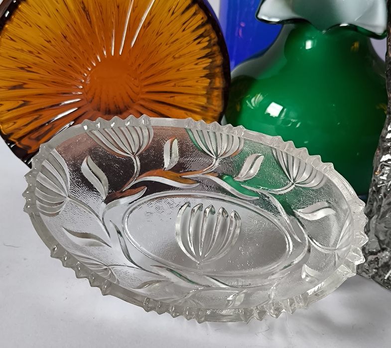 Gondola tulipany piękne stare szkło