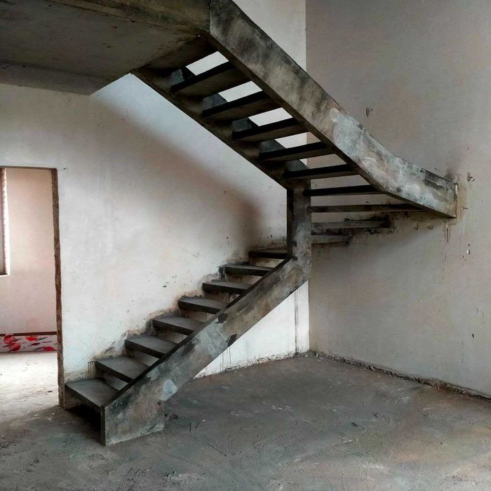 Сходи з бетону. Виготовлення та монтаж бетонних сходів