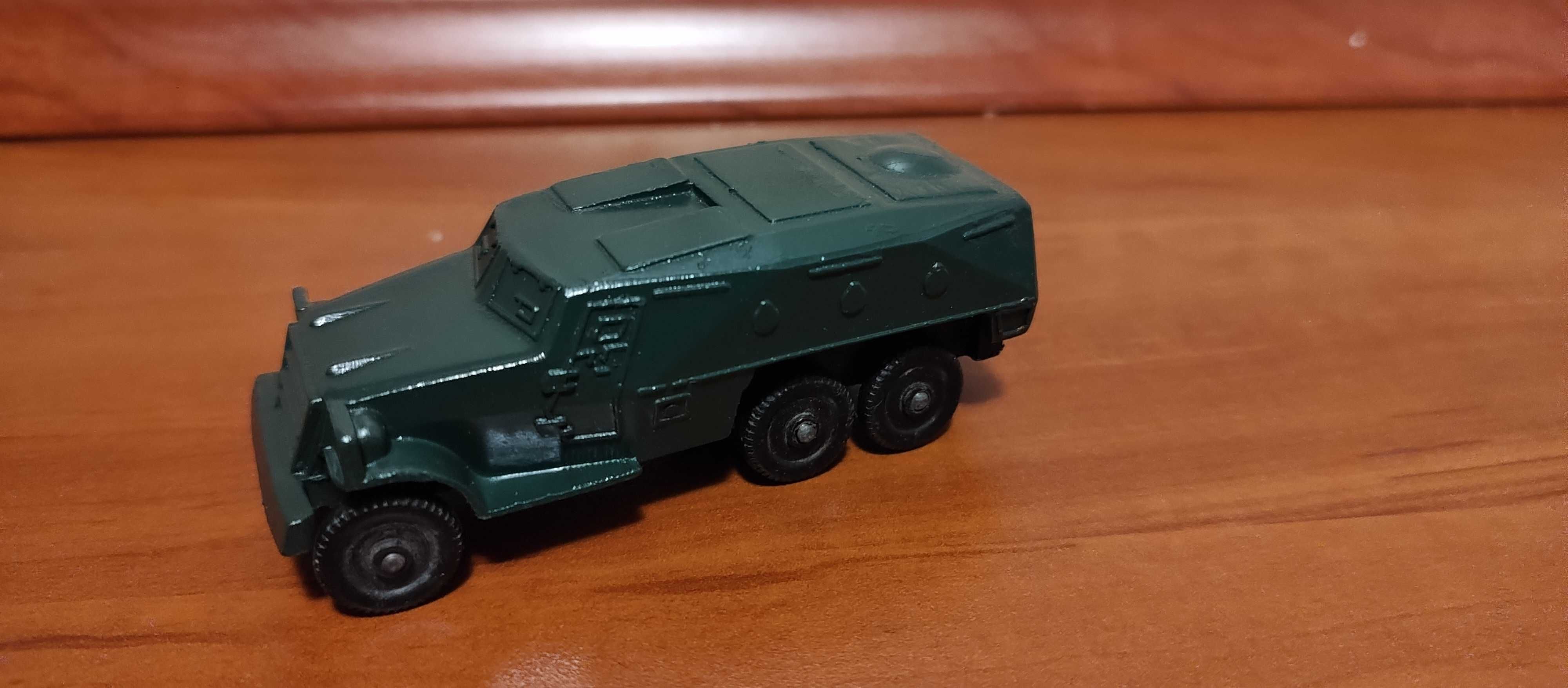 Transporter BTR-152 model ZSRR lata 70 zabawka PRL unikat