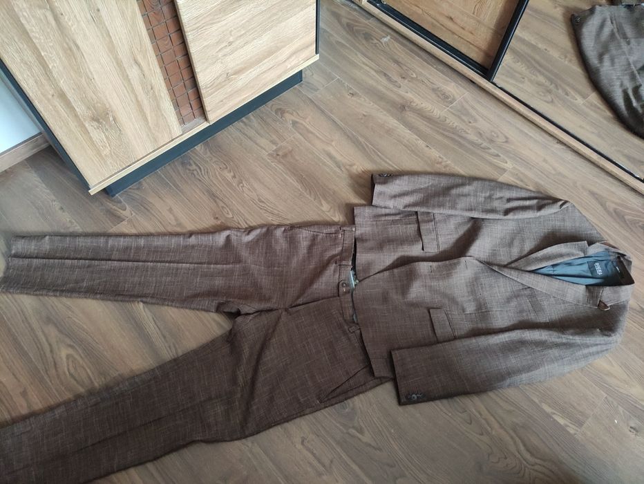 Garnitur męski brazowy rozm 58