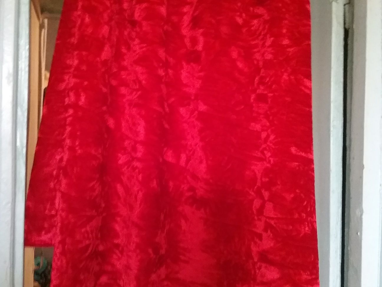 Ткань,бархат стрейч «мраморный»,цвет бордово-красный,очень красивый.