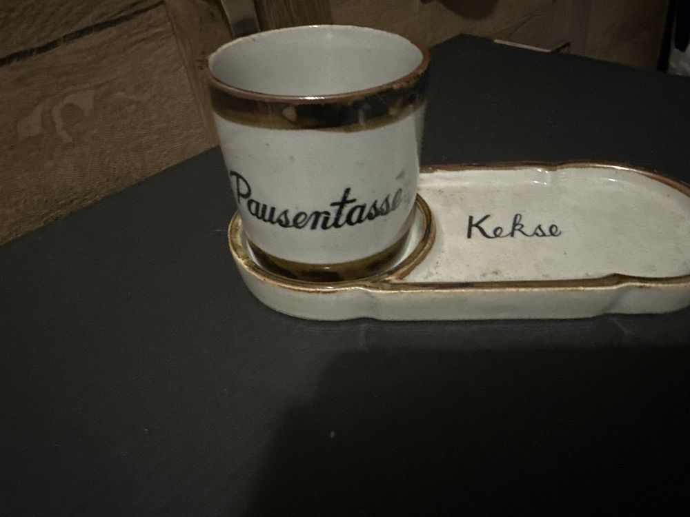Kubek na kawe z podstawką na ciastko