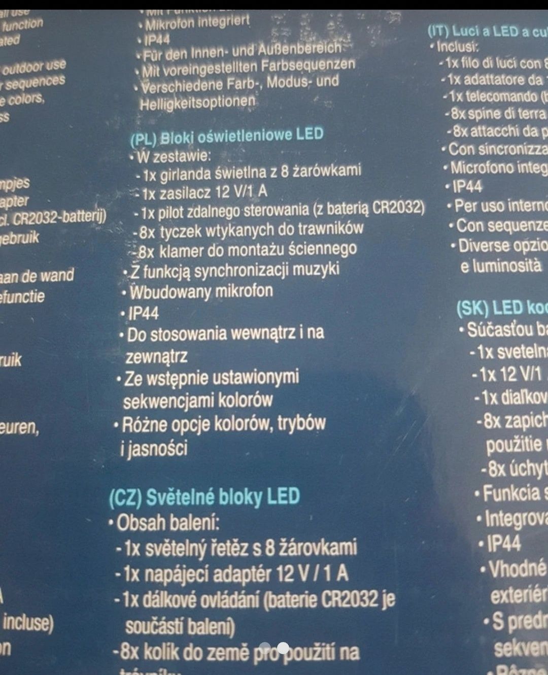 Girlanda świetlna z 8 diodami led w różnych kolorach
W zestawie strzał