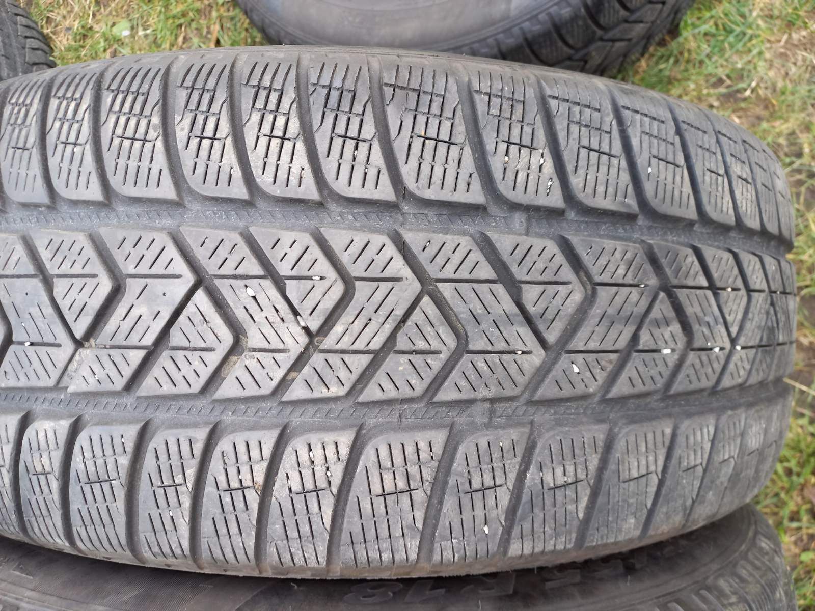 Продам шины Continental R19 235/50,R18 235/55 Pirelli