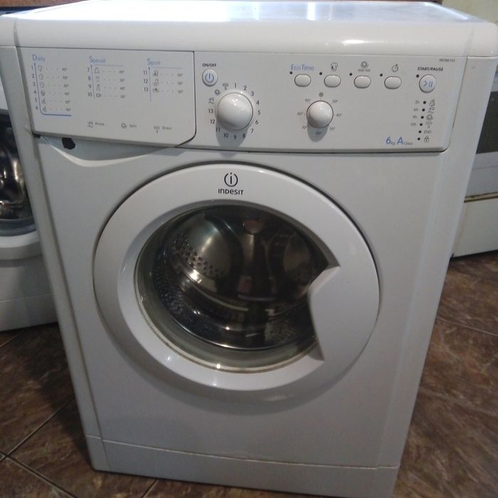 Продам стиральную машину Индезит