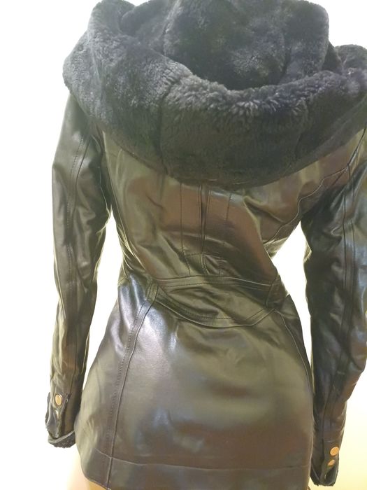 Шкіряна дублянка на хутрі цегейка