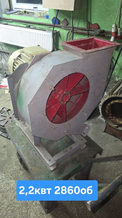 В ентилятор на тирсу. Транспортний вентилятор.