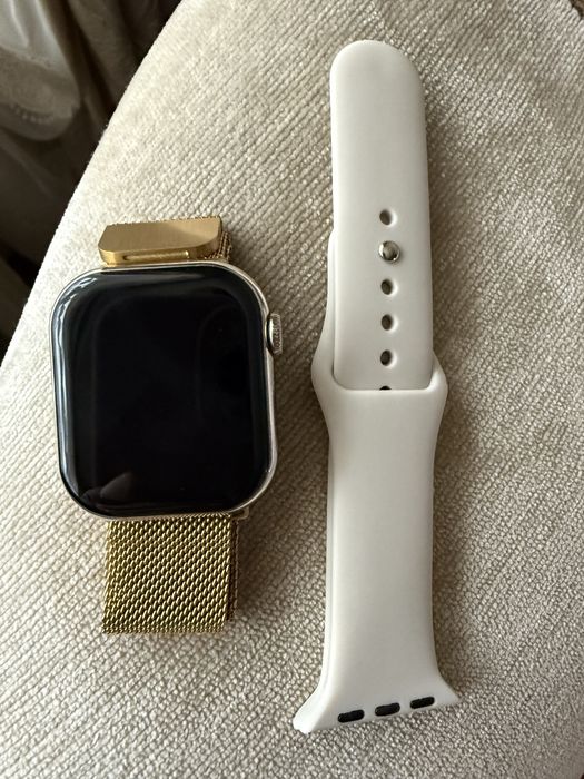 Жіночий годинник Hello Plum