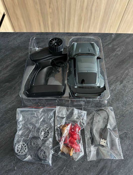 Машинка на радиоуправлении радіокерована модель 1:24 drift porsche 911