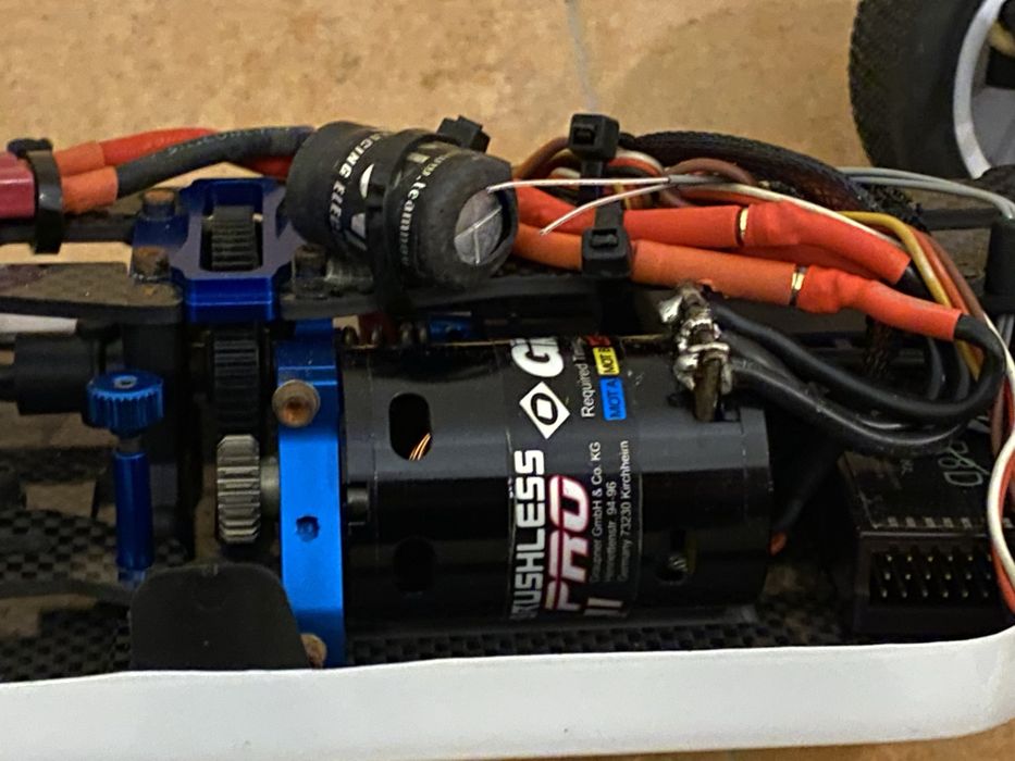 Team Associated b44 + esc Novak GTB + motor GM-Racing