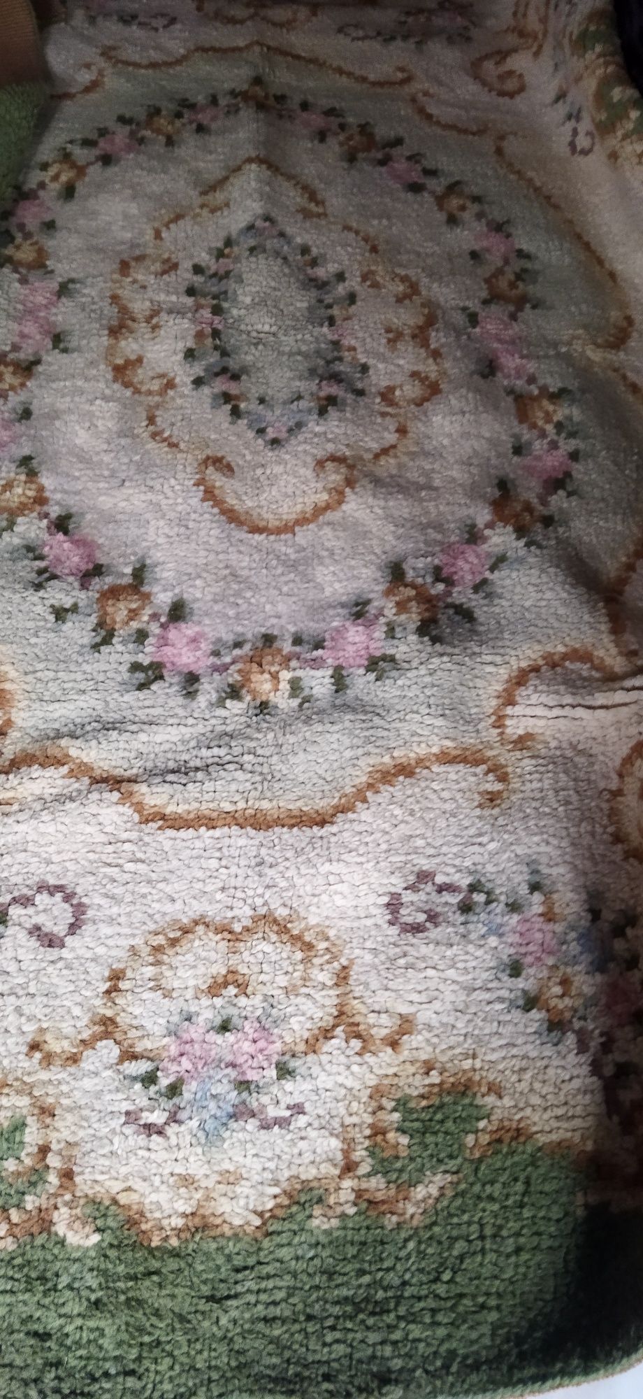 Carpete de sala em lã
