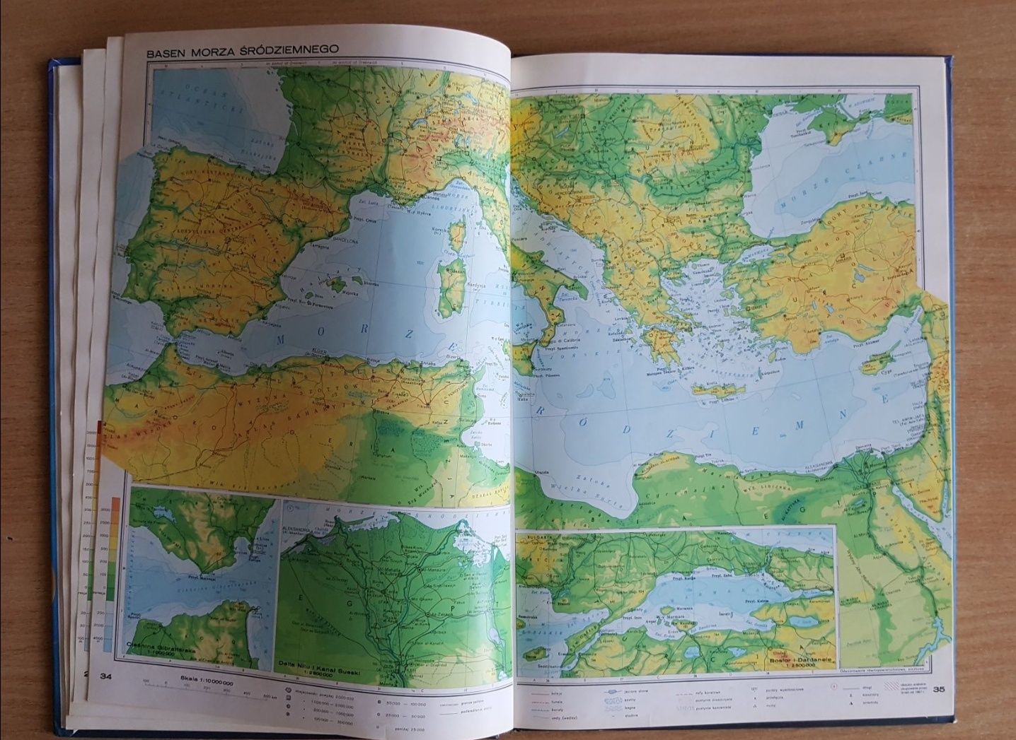 ATLAS geograficzny dla szkół średnich + gratis płyta, mapy kartografia