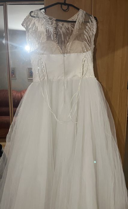Продам весільну сукню