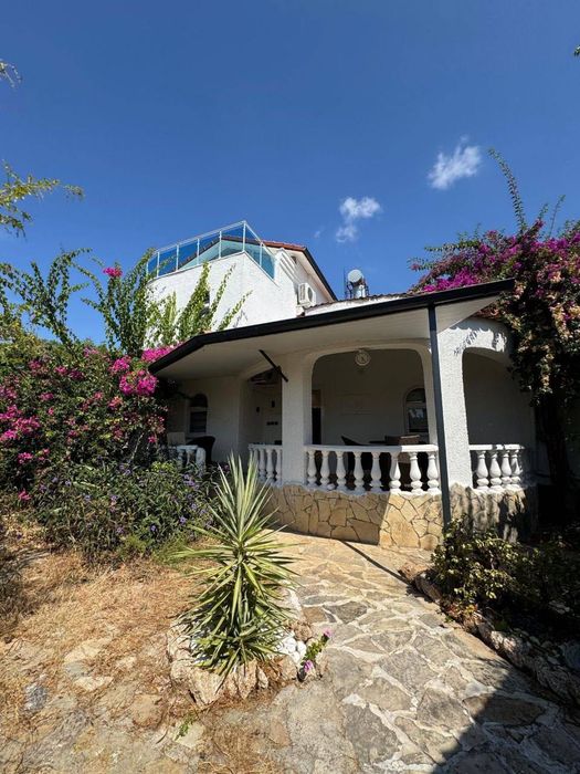 Продаж Вілла 4+1-330 Аланія. З басейном район Тюрклер ВНЖ!