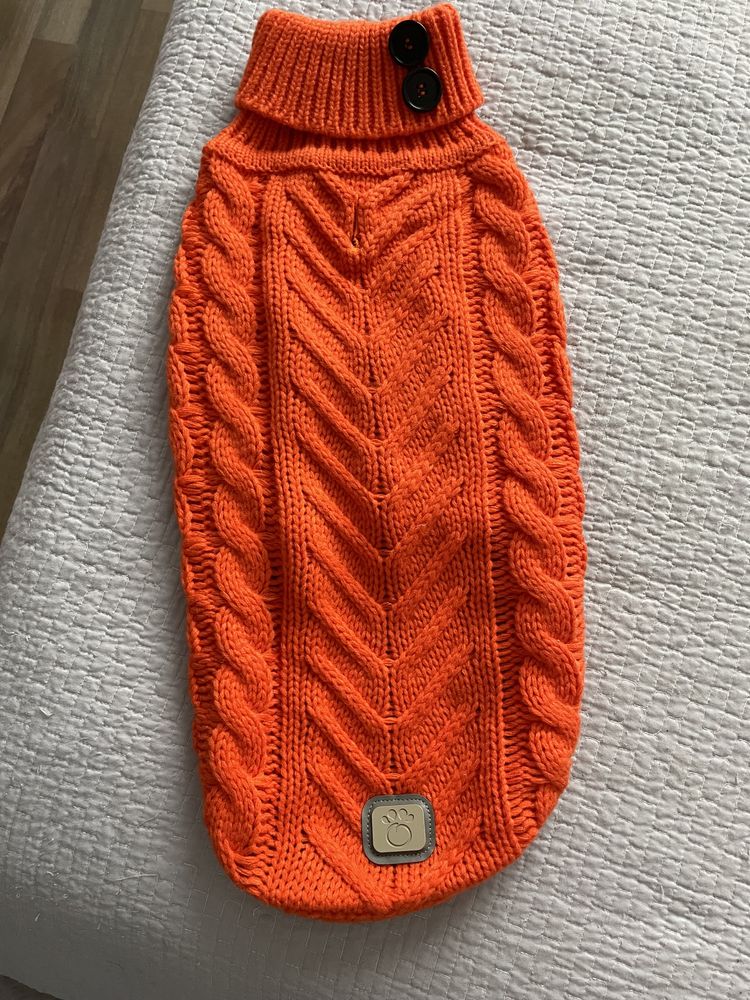 Piękny pomarańczowy sweterek dla pieska