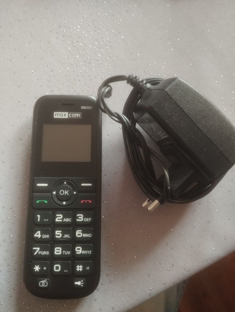 Telefon max com MM36D