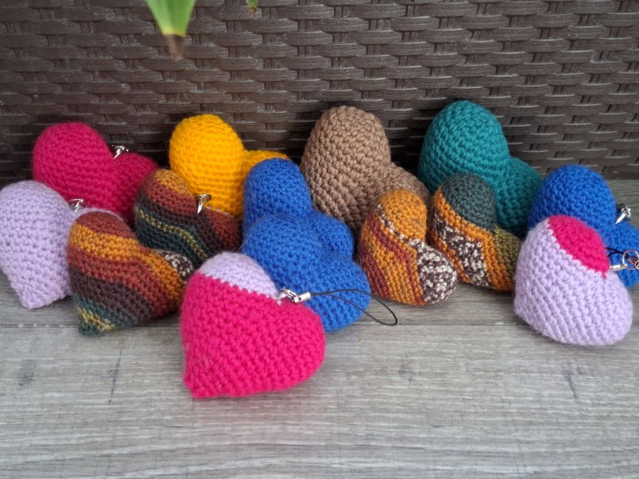 Брелок в'язаний гачком