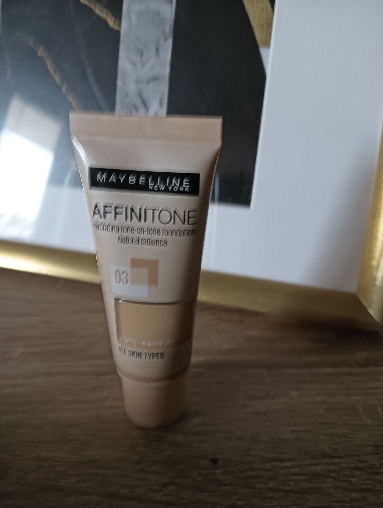 MAYBELLINE Affinitone podkład 03. All skin types