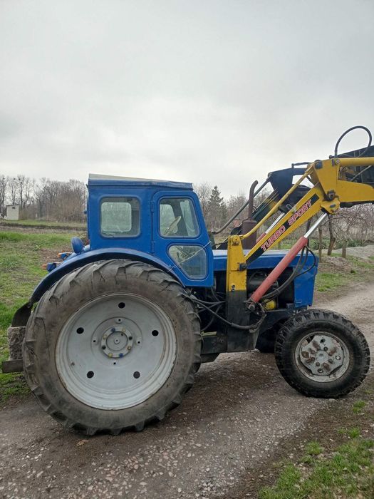 Продам трахтор т 40+з погружчиком