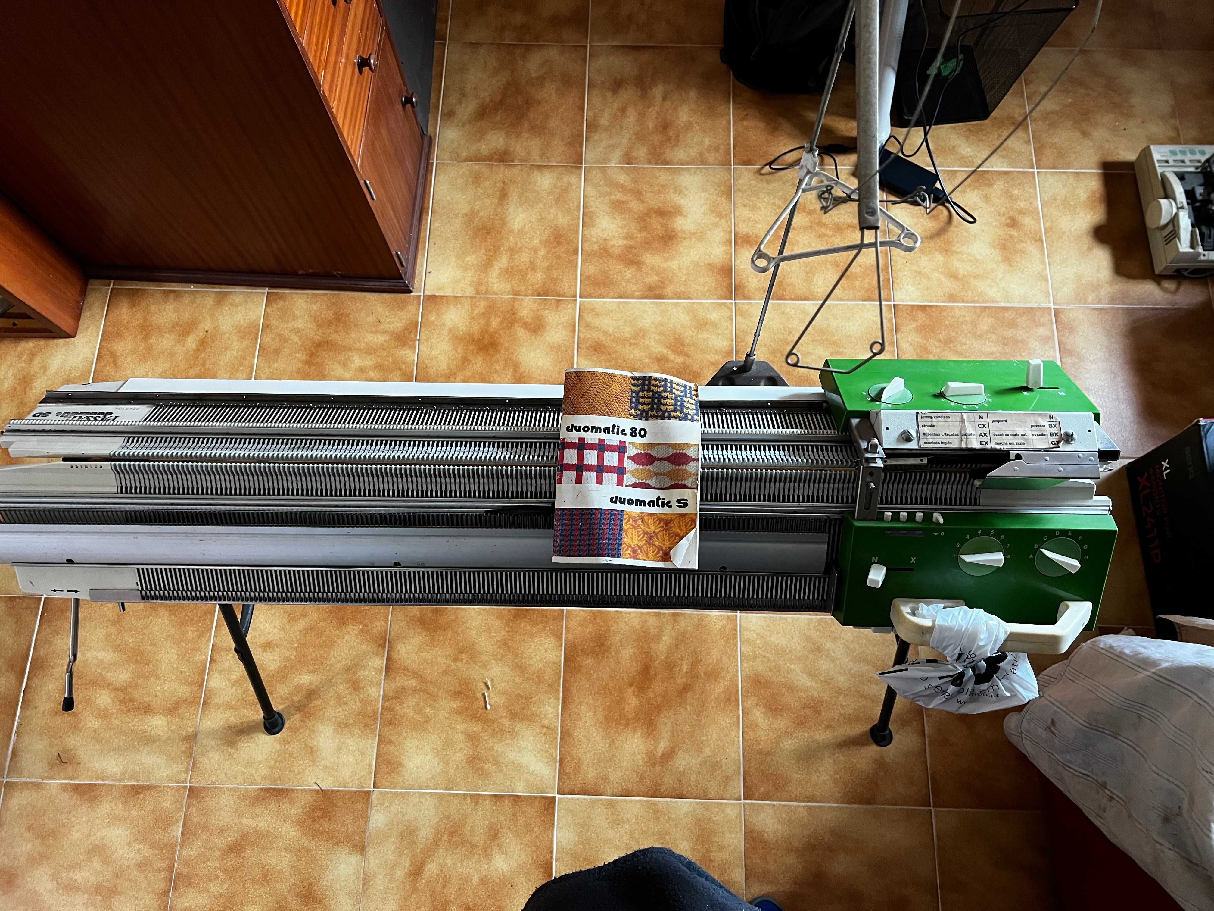 PASSAP Duomatic 80 Máquina de tricotar