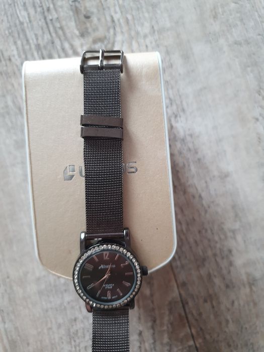 Damski zegarek, kryształki swarovski.