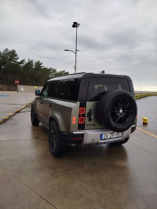 Legendarny Land Rover Defender CESJA Leasingu